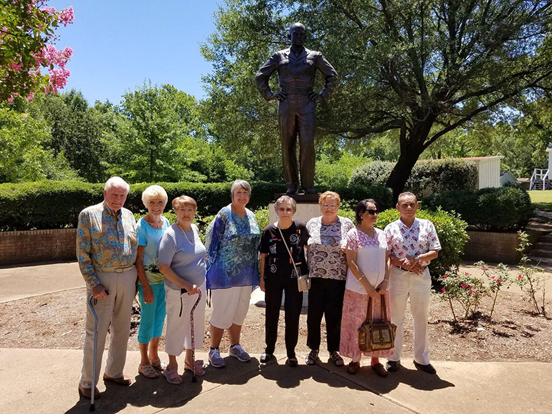 Historical excursion for senior community residents